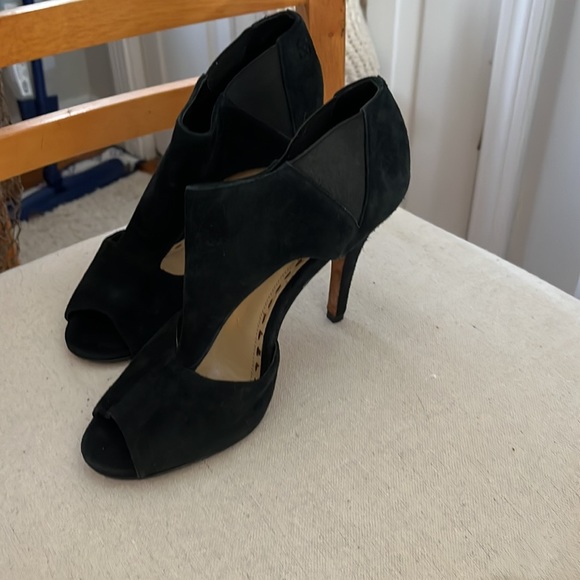 Coach black almost like a suede material size 6 1/2 - Picture 3 of 3